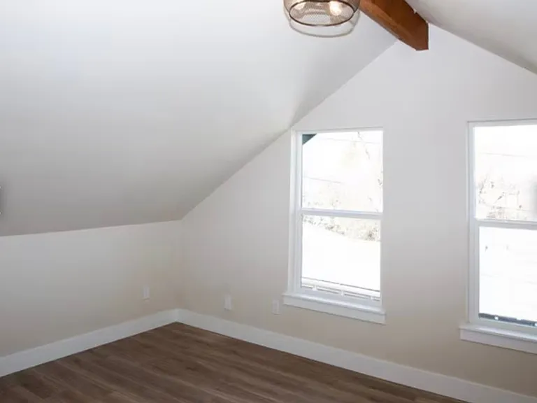 1351 Terrace Dr — Photo 5