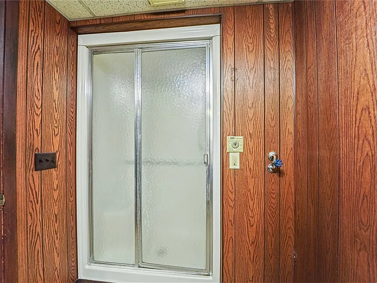 102 Corson Pl — Photo 38