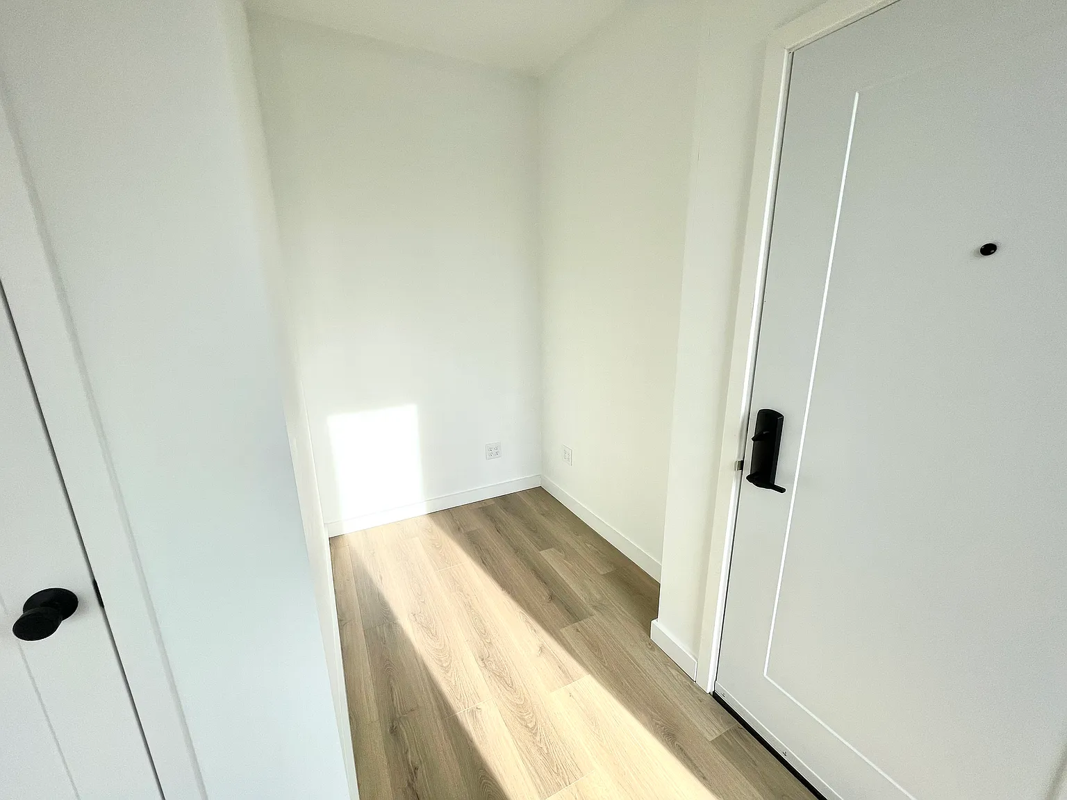 1 bed, 683 sqft, $1,700 — Photo 4