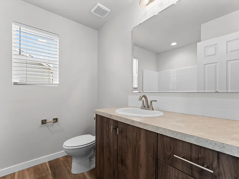 1576 Long Pond St — Photo 13