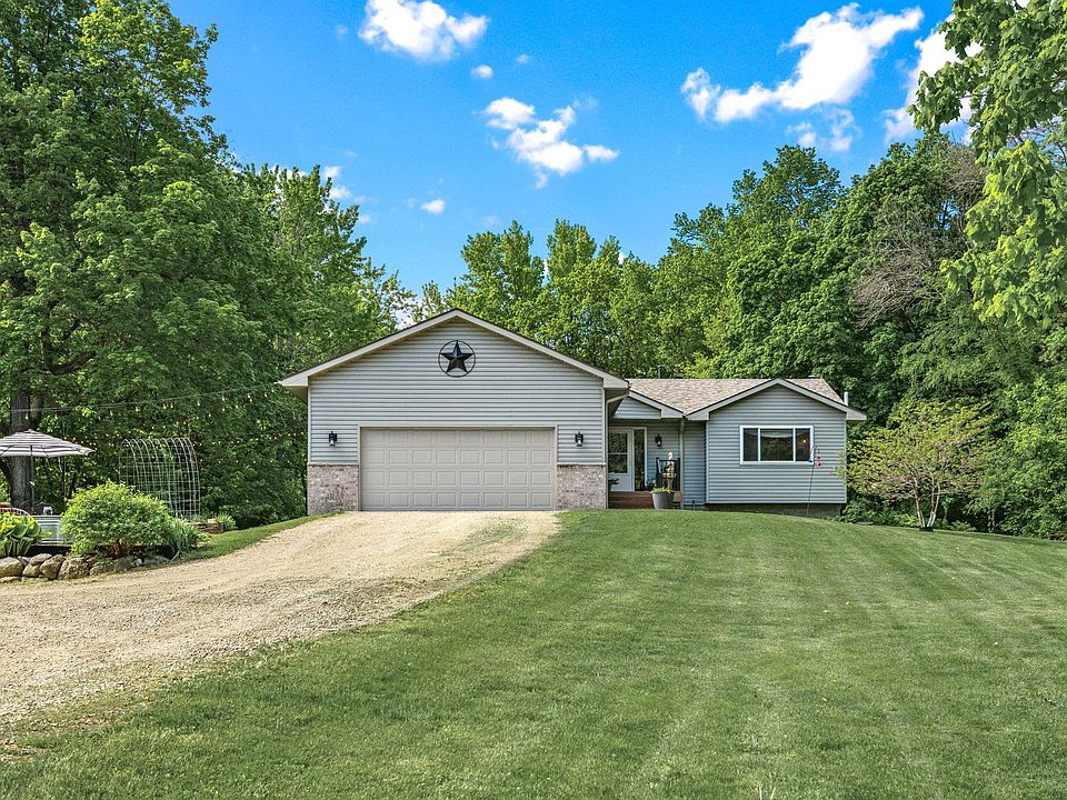 1st image of 15595 Hidden Hollow Ln