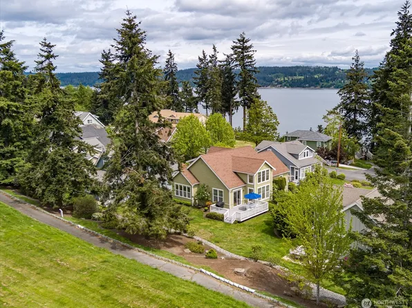 1402 Starview Court, Freeland, WA 98249