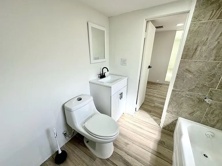 6722 N 54th Dr #2 — Photo 10