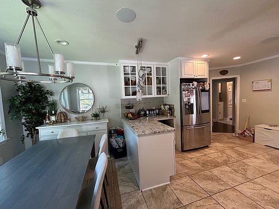 4th image of 603 Manhattan Ave #1