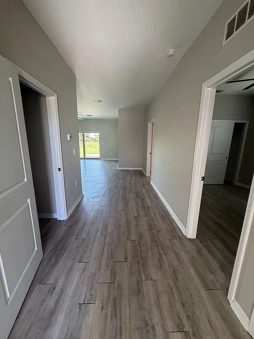 3 bed, 2.0 bath, 1182 sqft, $1,495 — Photo 2