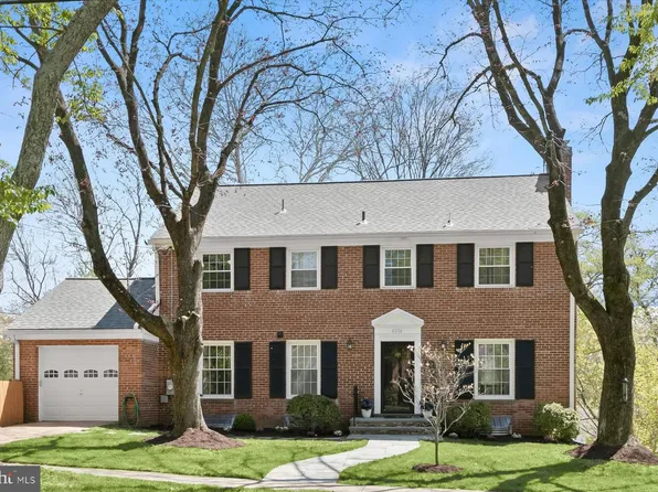 6216 Hollins Dr, Bethesda, MD 20817
