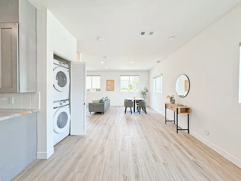 1743 Armacost Ave — Photo 26