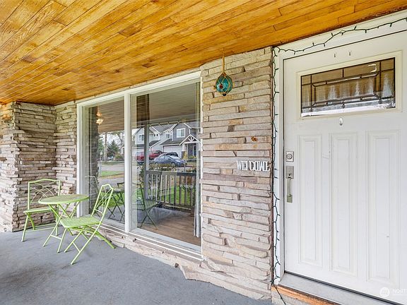 4th image of 713 1st Avenue S