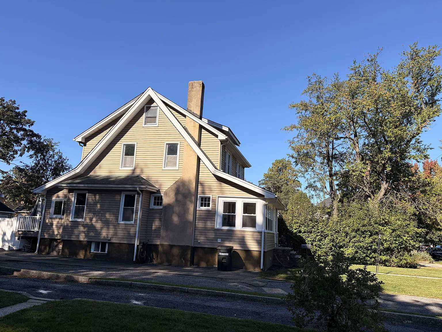 3 bed, 1.5 bath, 1326 sqft, $4,500 — Photo 4