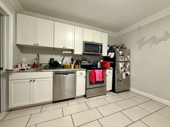 55 Highland St #4, Waltham, MA 02453