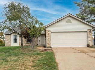 108 Bonnybridge Ct, Ballwin, MO 63021