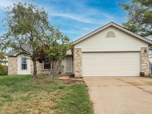 108 Bonnybridge Ct, Ballwin, MO 63021