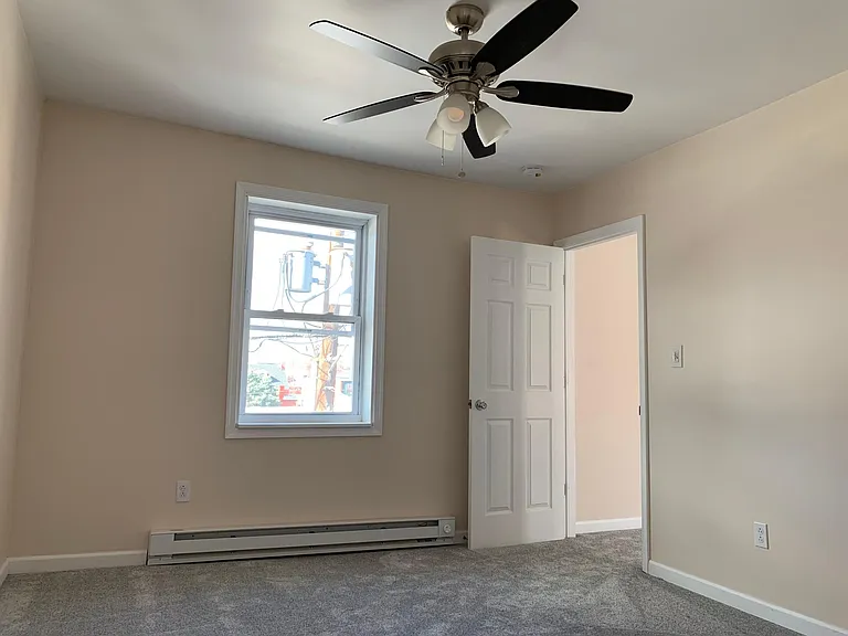 216 E Fulton St #9 — Photo 13