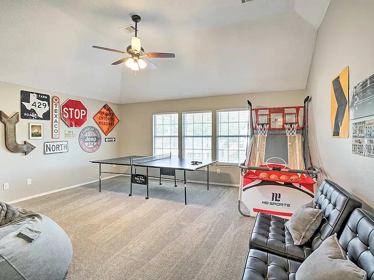 604 Grimsworth Ct — Photo 3