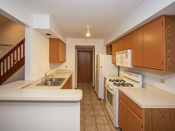4th image of 1125 N Knollwood Dr