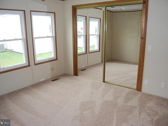 5th image of 605 Tee Jay Ln