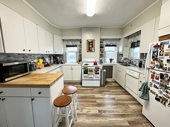 5th image of 823 Columbia St #3