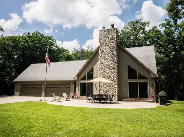 N7823 Pleasant Lake ROAD, East Troy, WI 53120
