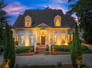 1374 Riverside Dr, Gainesville, GA 30501