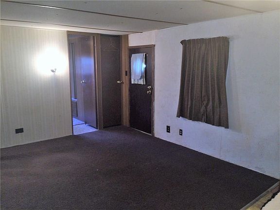 2nd image of 2618 Hillside Dr