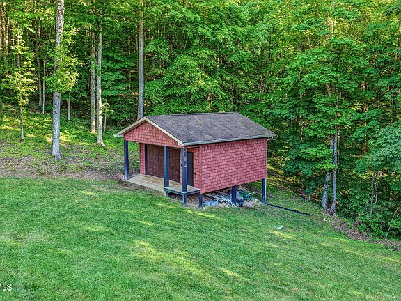 135th image of 167 Tailwater Rd