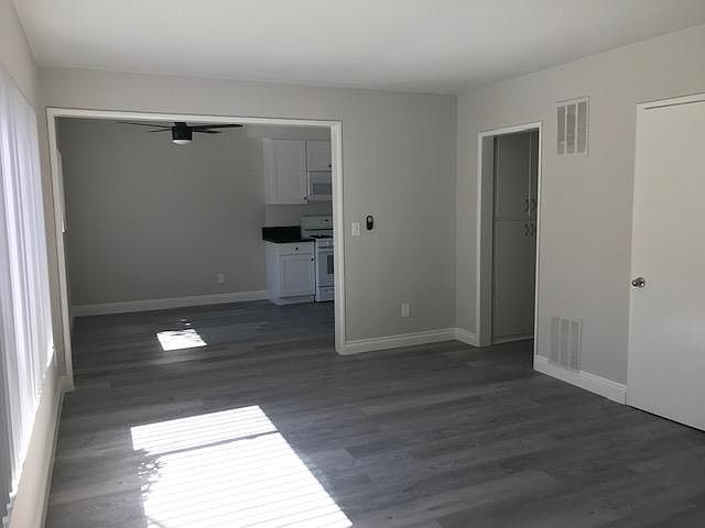 1st image of 5130 Woodman Ave #A18