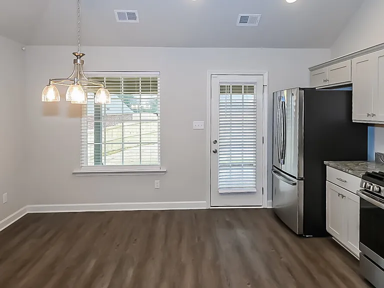 8105 Aiden Rd — Photo 6