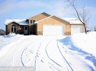 26747 Rabbit Trl, Zimmerman, MN 55398