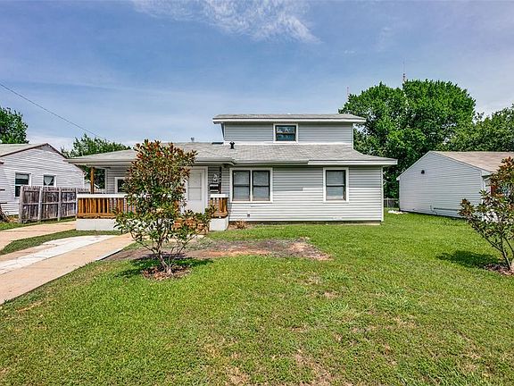 3rd image of 2108 Camden Dr