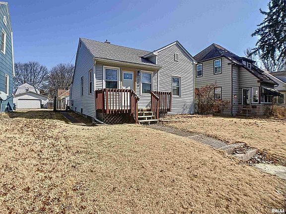 2nd image of 109 S Elmwood Ave