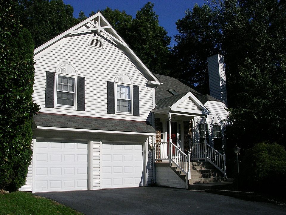 1st image of 4356 Chambord Ln