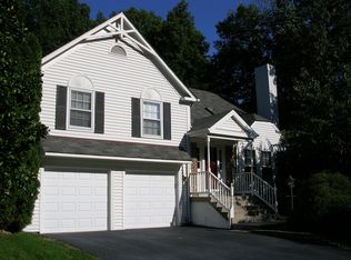 4356 Chambord Ln, Woodbridge, VA 22192