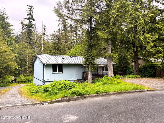 3rd image of 848 Brown Deer Rd