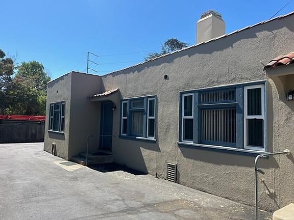 2nd image of 111 Gifford Ave