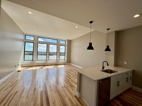 409 Lackawanna Ave APT 412