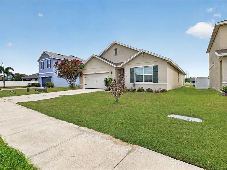 4042 Wayfarer Way — Photo 3