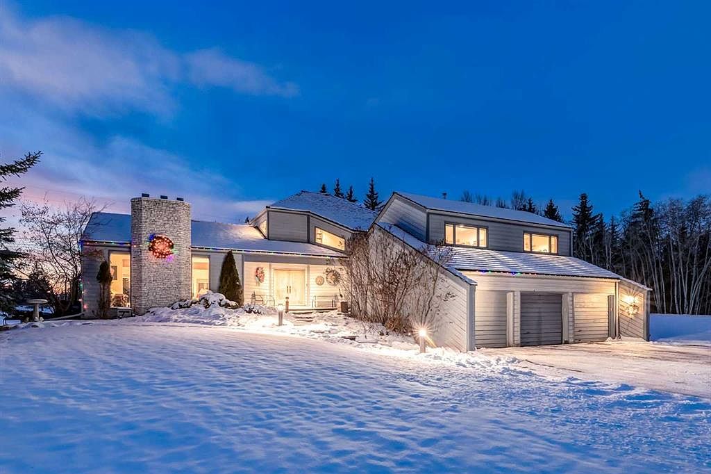 63 E Pinebrook Way SW, Rocky View County, AB T3Z 3K3 MLS A2097501