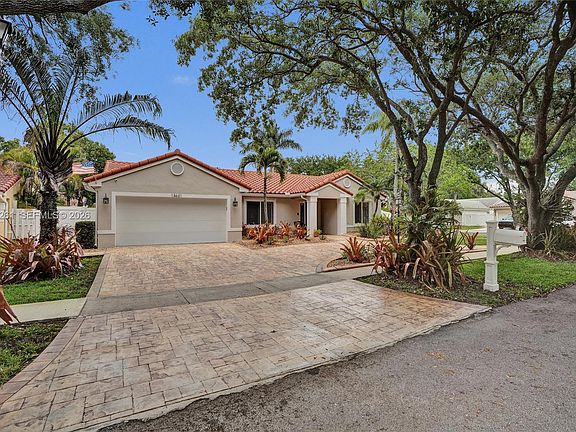 3rd image of 13621 SW 18th St