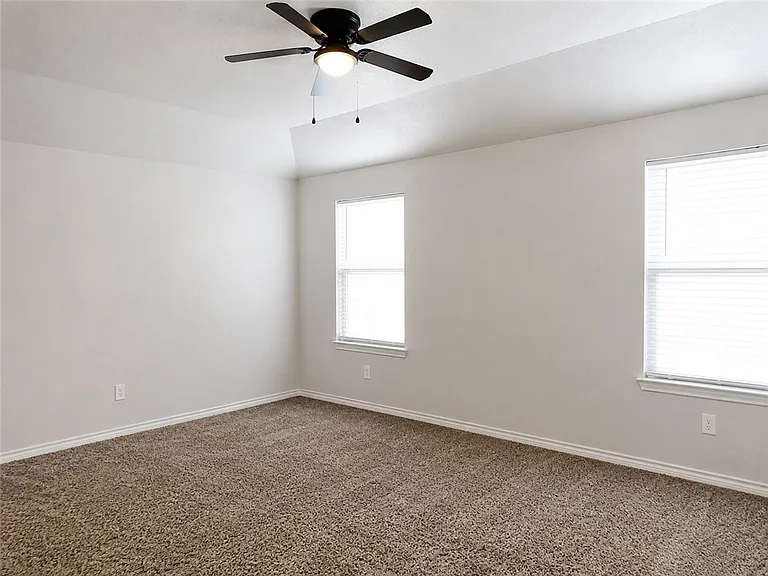 2301 Sky Crest Dr — Photo 13
