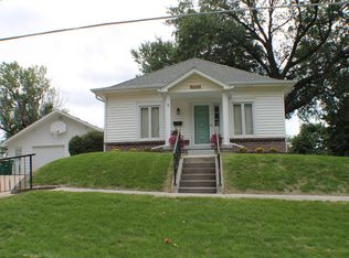 1502 Davis Ave, Corning, IA 50841