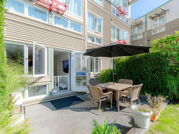 99 Chapel St #207, Nanaimo, BC V9R 5H3