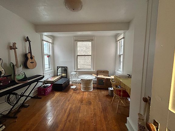 3rd image of 1310 W 10th St APT 2