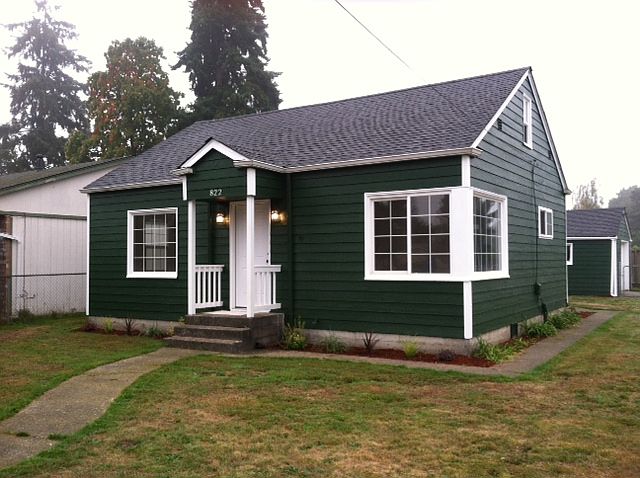 1st image of 822 Lafayette St S