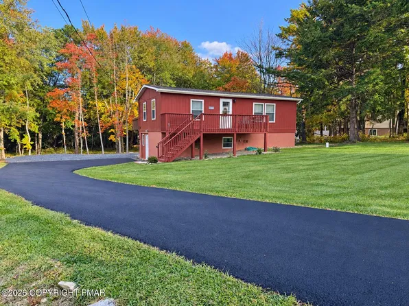 373 Clearview Dr, Long Pond, PA 18334
