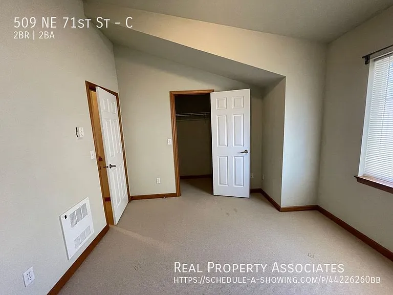 509 NE 71st St #C — Photo 11