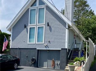 121 Oneida St, Pawtucket, RI 02860