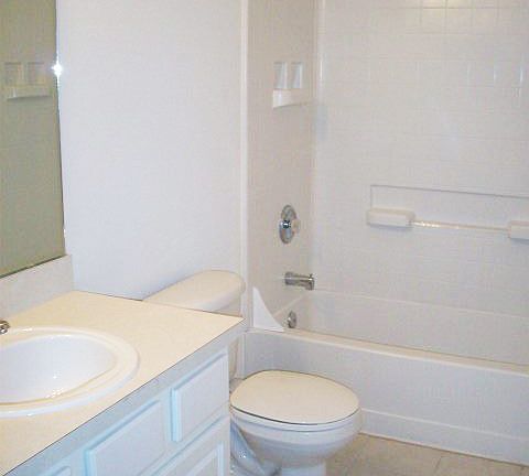 4th image of 5968 Pavilion Dr