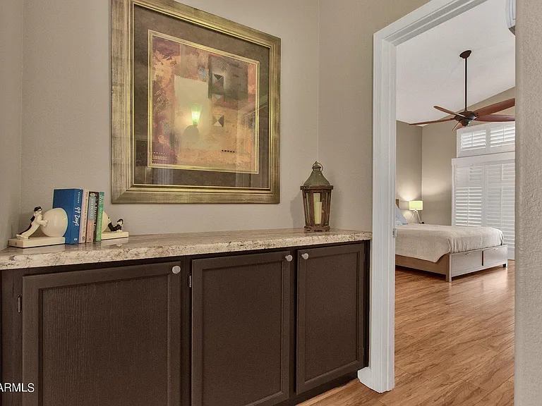 1138 E Amberwood Dr — Photo 19