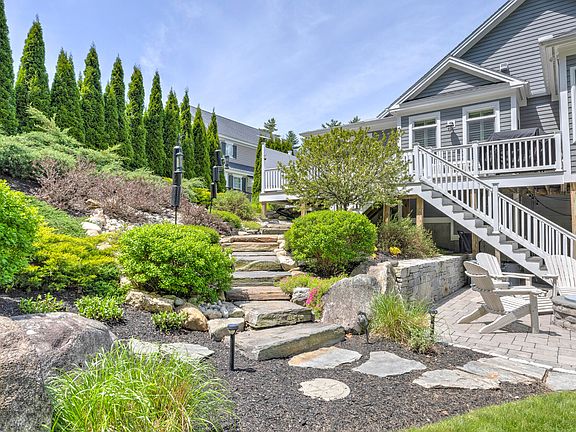4th image of 84 Magnolia Lane