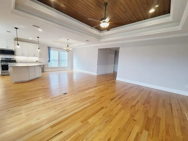 2385 Sweet Valley Hts — Photo 9